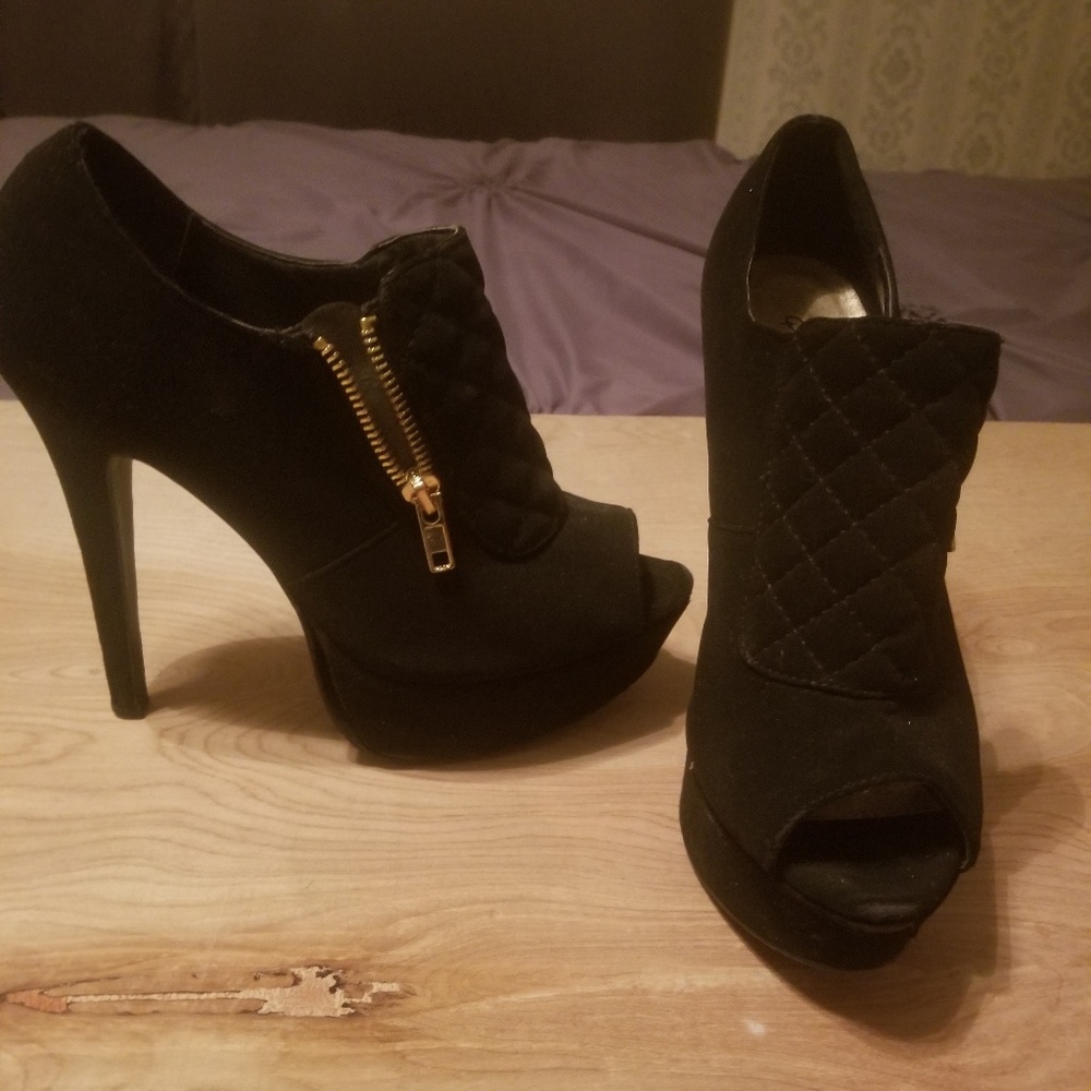 black bootie heels